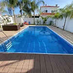 Ferienhaus Angel - Exotic 200m From Paralimni
