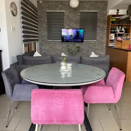 Angel - Exotic 200m From