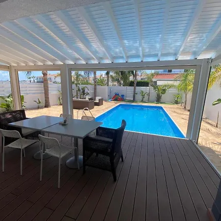 Angel - Exotic 200m From