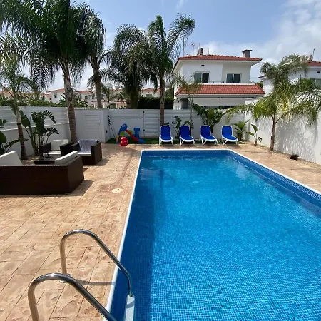 Angel - Exotic 200m From Paralimni