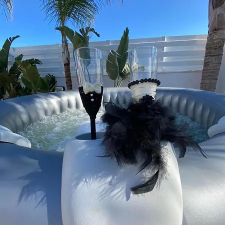 Semesterbostad Angel - Exotic 200m From *