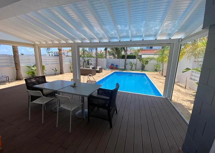 Angel - Exotic 200m From