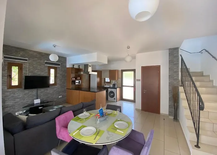 Angel - Exotic 200m From Paralimni